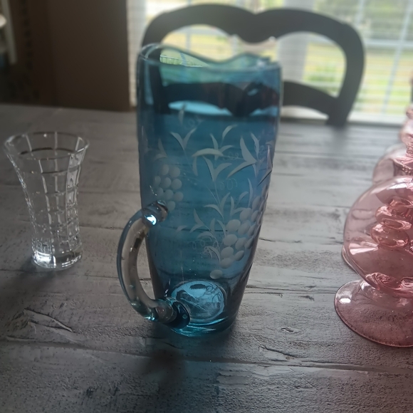 Sickles OH Signed Etched Grape Cluster & Leaf Motif w Semi Attached Clear Handle - Picture 3 of 8